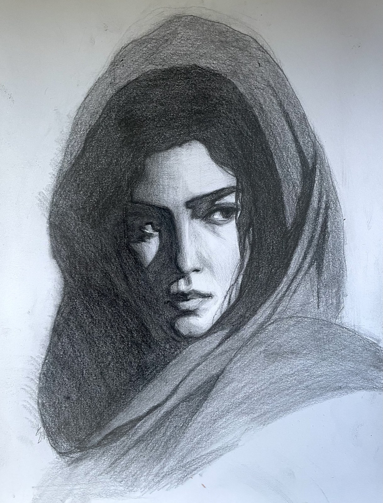 Why Isolde, fusain et crayon sur papier par Selim Ben Turkia